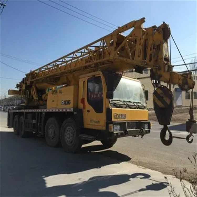 鹤山吊车怎么吊装挖掘机